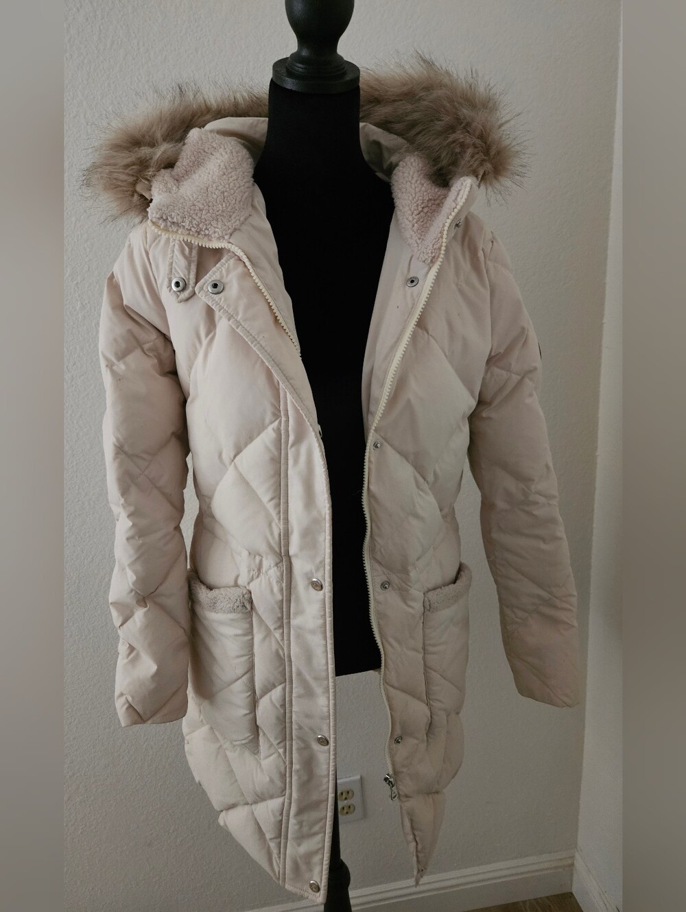 Lauren Ralph Lauren Light Cream Quilted Puffer Coat with Faux Fur Hood